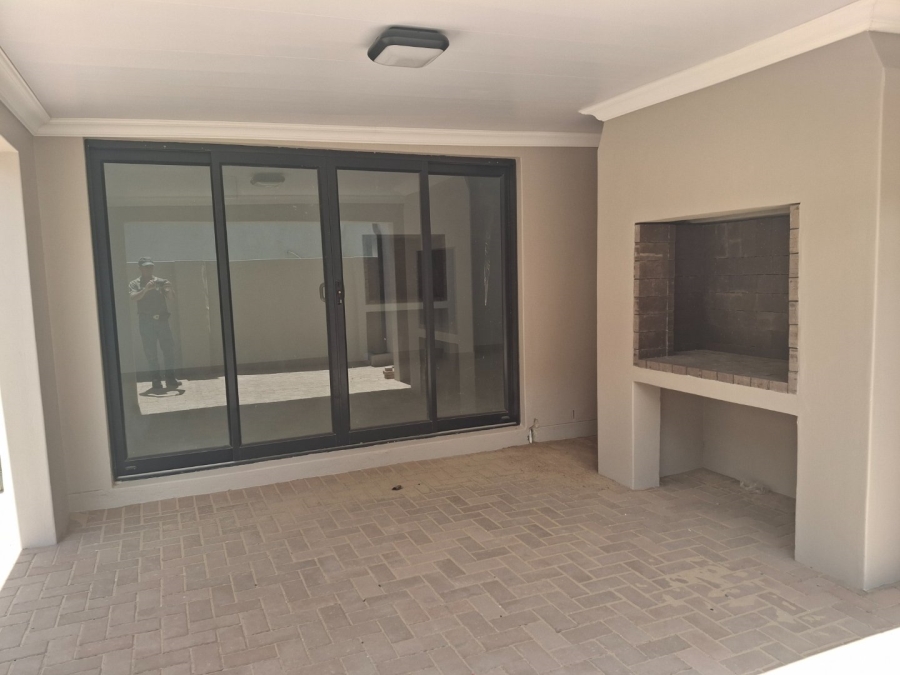 3 Bedroom Property for Sale in Mount Royal Golf Estate Western Cape